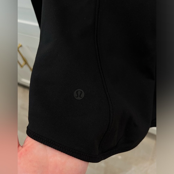 Lululemon Mesh is More Define Jacket Black Full Zip Size 6 - Picture 5 of 8